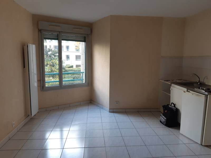 Avant - pièce de vie studio - photo jérome salort